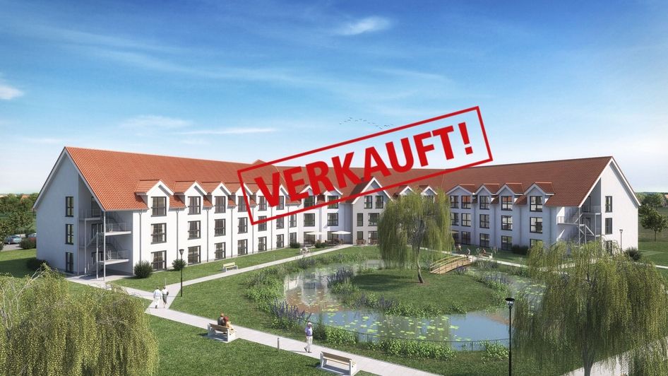 Visualisierung eines Pflegeappartement-Neubaus mit rotem Dach, Innenhof und Teichanlage